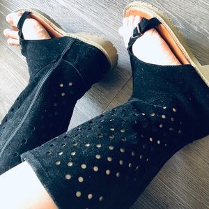 New suede high sandals